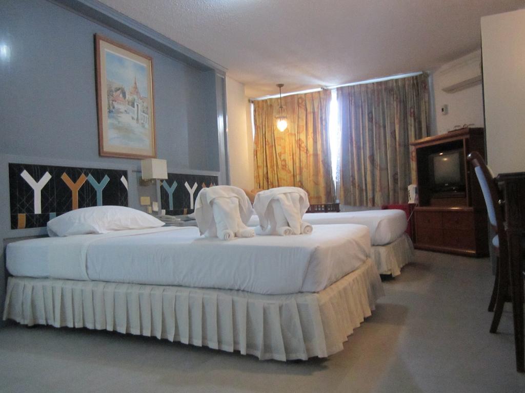 Lopburi Inn Hotel Номер фото