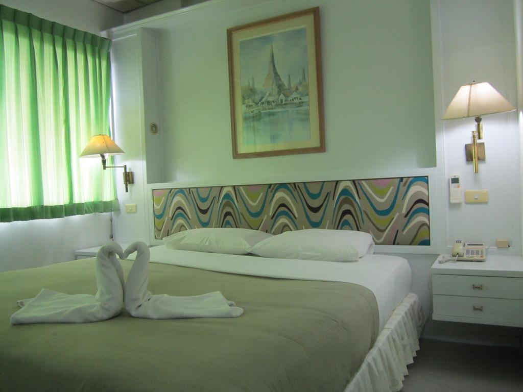 Lopburi Inn Hotel Номер фото