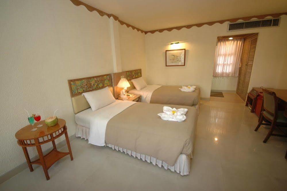Lopburi Inn Hotel Экстерьер фото